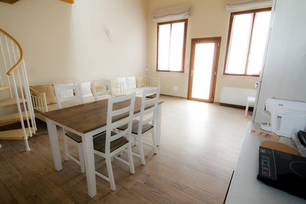 Agriturismo Cascina Della Fontana Λόντι Δωμάτιο φωτογραφία