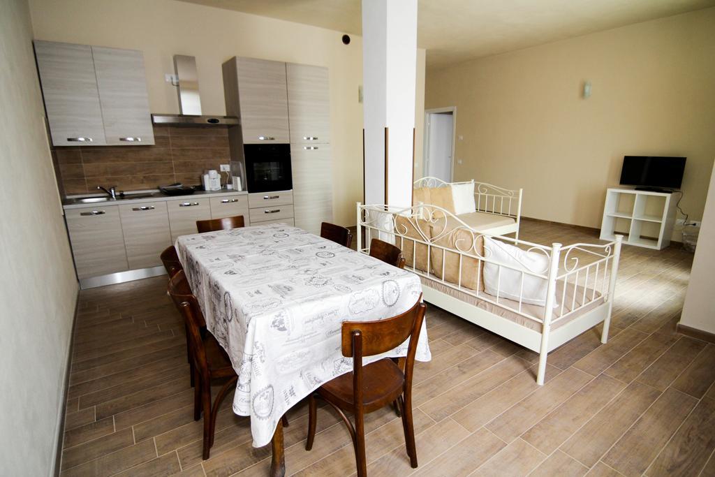 Agriturismo Cascina Della Fontana Λόντι Δωμάτιο φωτογραφία
